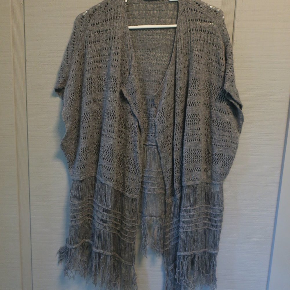 Abercrombie & Fitch Gray Wrap with Fringe One Size